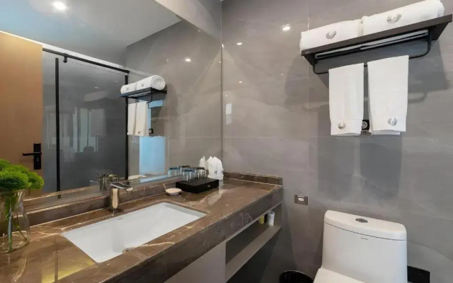 Gya Hotel Kunming Zijin Center Xiaodongcun Metro Station