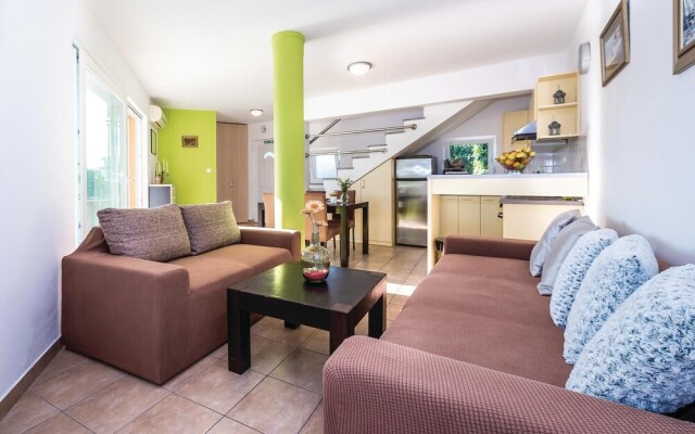 Stunning Home in Jadrija With Wifi and 4 Bedrooms