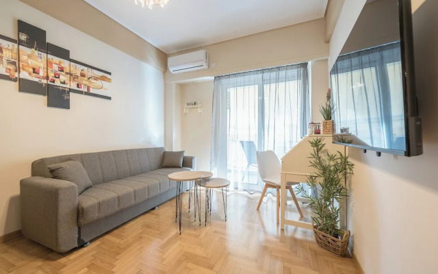 Stylish City Apartment by Cloudkeys