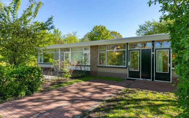 Bungalow Near Dutch Beach With Garden