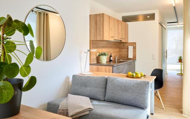 Modern ausgebauter Überseecontainer als Tiny House