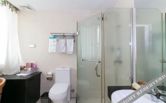 Yiwu Mingjing Hotel