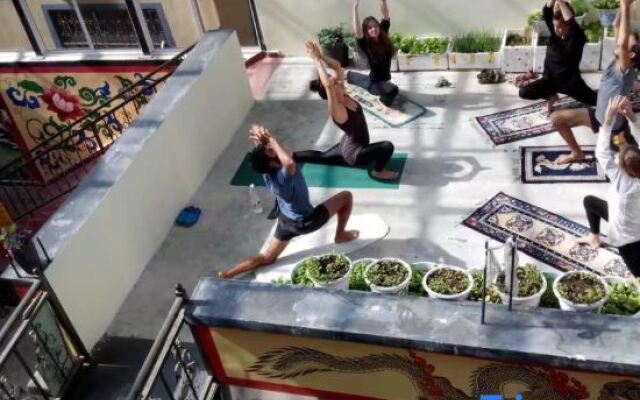 Shangri-La Zangjia Garden Inn