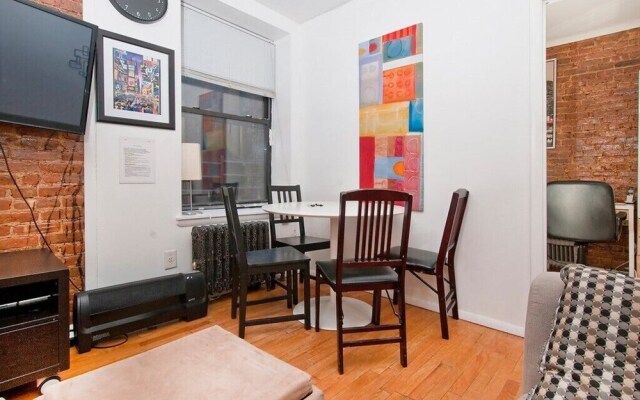 Chic & Modern 2 BR on Upper East Side