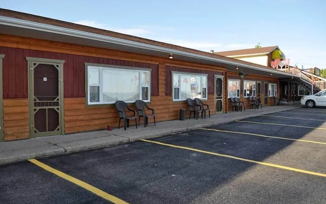 The Voyageurs' Lodge