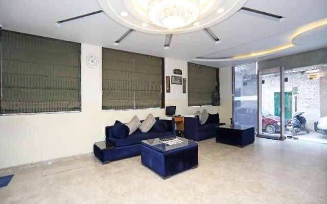 OYO 8967 Hotel Shivaay Palace