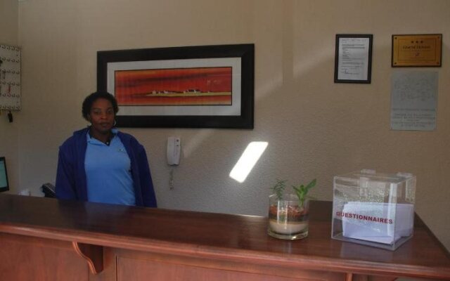 Woodmead Guest Lodge