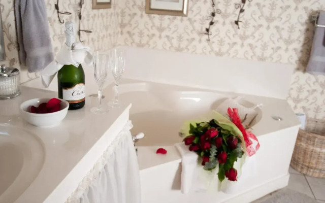 The Cotton Palace Bed and Breakfast