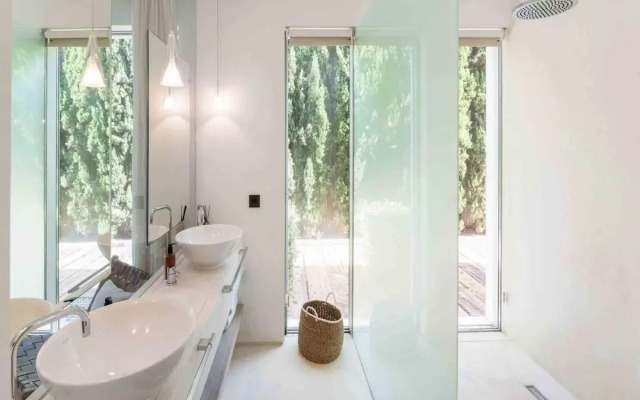 Holiday Home With Pool Area