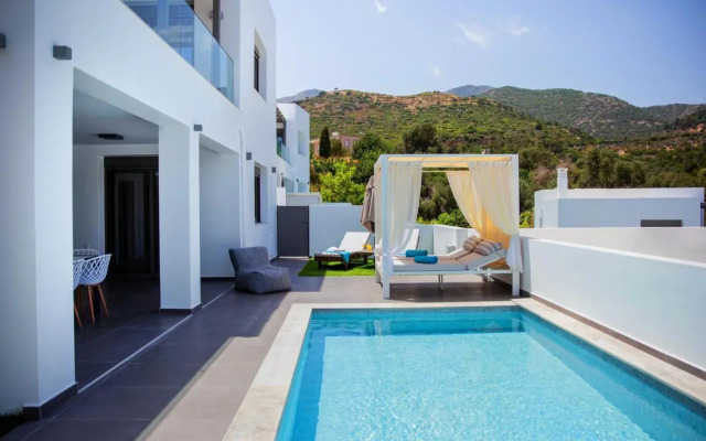 Adrianna Villa 3