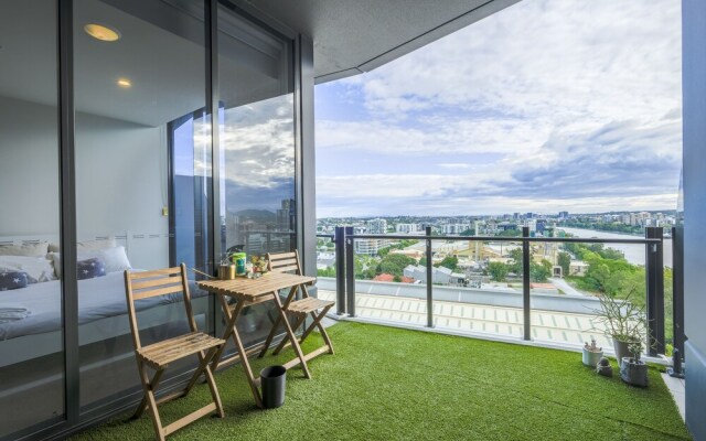Homely Apartment at Waterfront