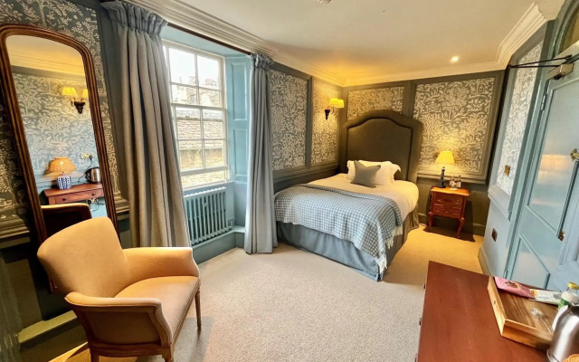 Bay Tree Hotel