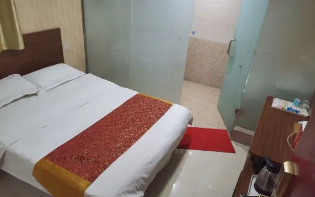 Shenqiu Golden Apple Hot Spring Hotel