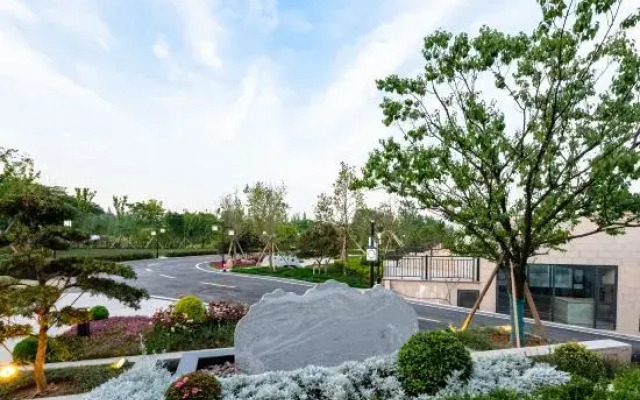 Nanjing Yinglu Hot Spring Resort Homestay Hotel