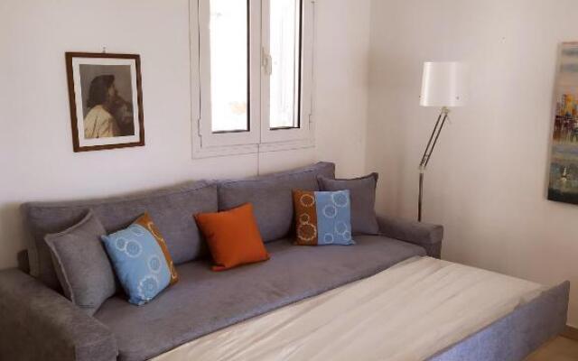 East Red Rock and View Leonidio maisonette studio