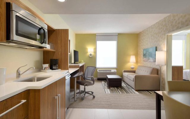 Home2 Suites by Hilton Roseville Minneapolis