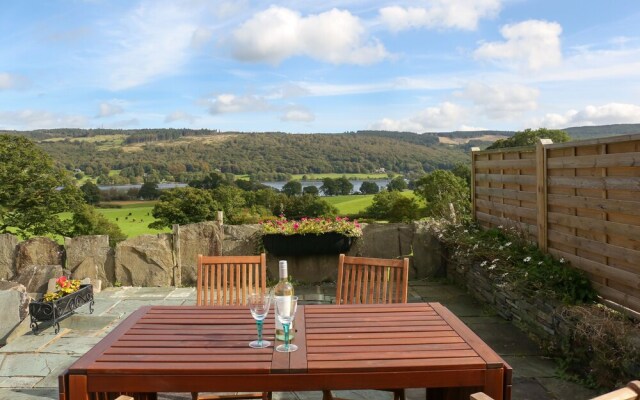 Two Lake View