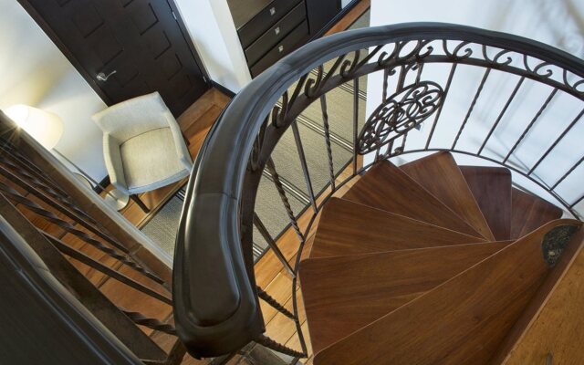 Movich Casa del Alferez