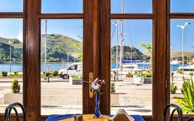 Picturesque Marina - 1 Br Hotel Room