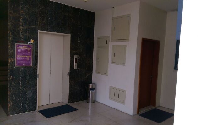 Moonshy Boutique Motel