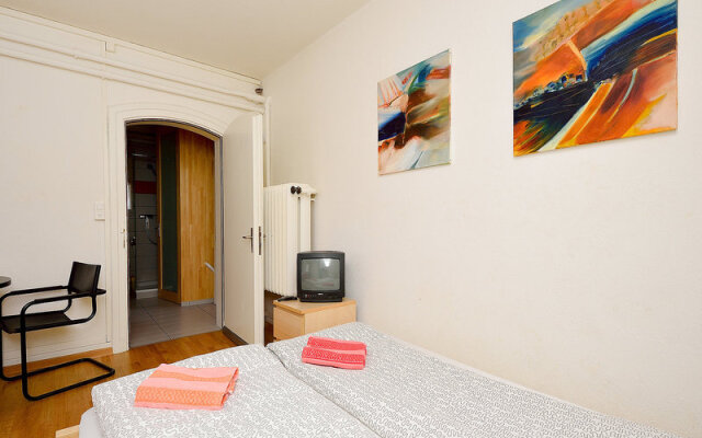 Garden Studio Apartment Zürichberg