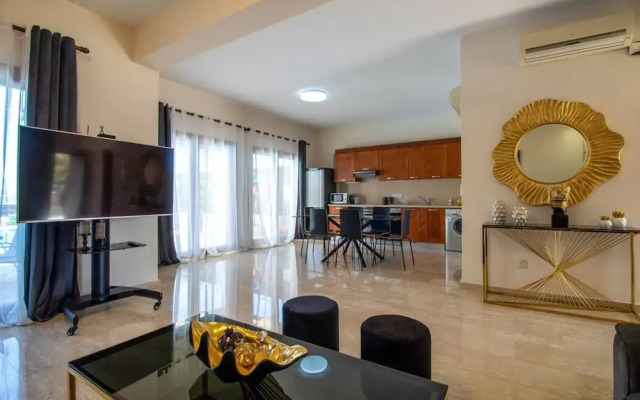 Hg07 Adjacent to Aphrodite Hills- Private Pool, Large Terrace