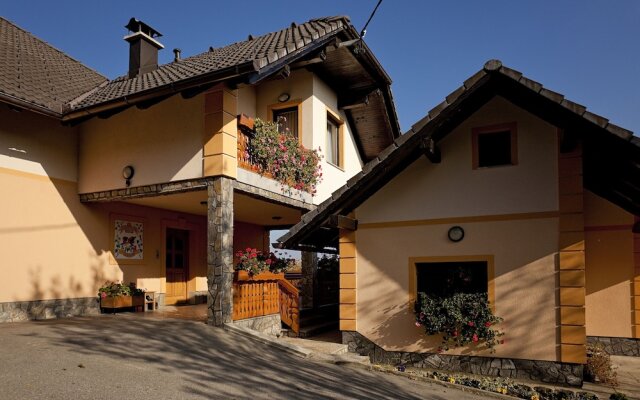Tourist Farm Skrbina
