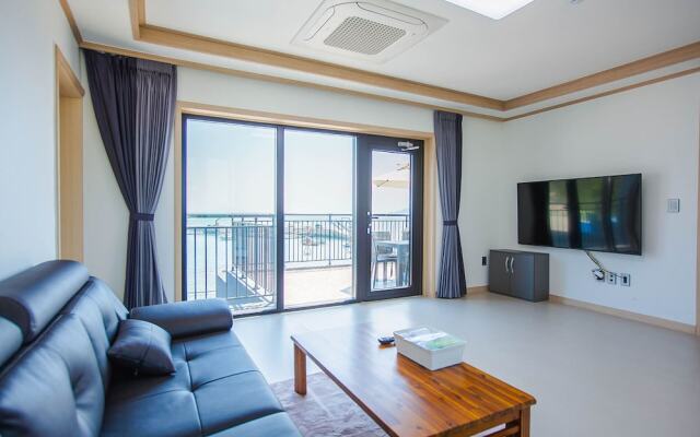 P-237 Spa & Pool Villa