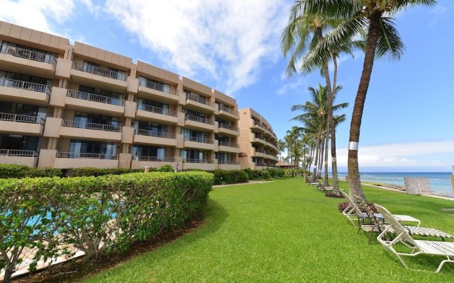 Paki Maui #224 2 Bedroom Condo by RedAwning