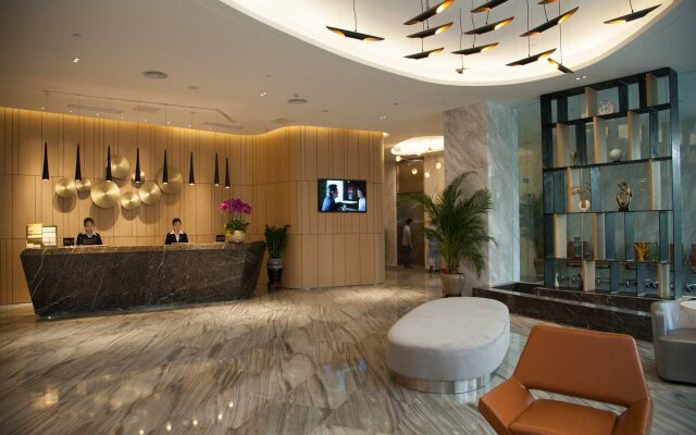 Qianhai Holiday Hotel