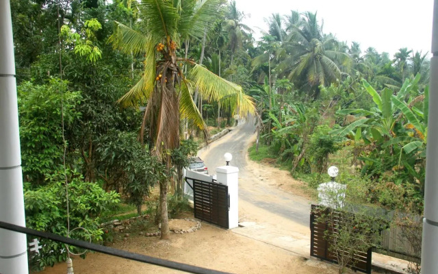 The Breeze Pinnawala Homestay