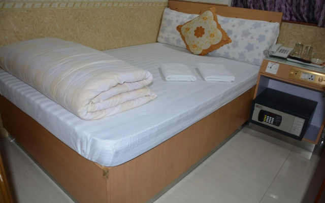 Everest Hostel Block E – Guest Rooms – Kowloon