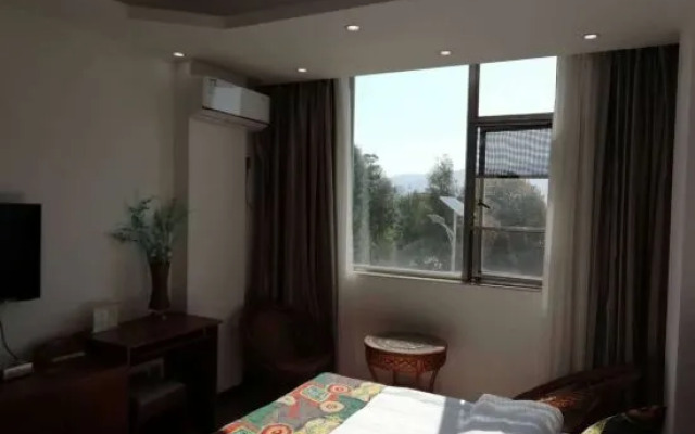 Fuxian Lake Sea Chao Inn (Gushan Scenic Area)