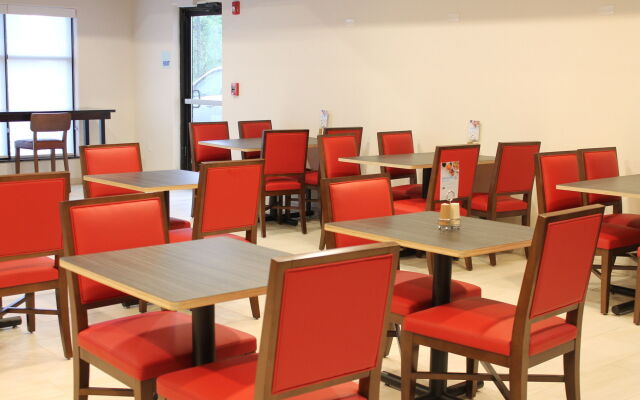 Holiday Inn Express & Suites Glasgow by IHG