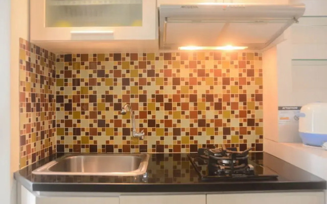 Comfort Living 2Br Room At Bassura City Apartment