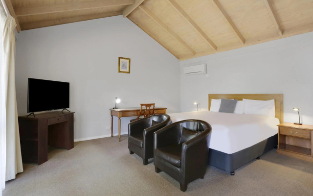 The Great Ocean Road Studios – Guest Rooms – Port Campbell