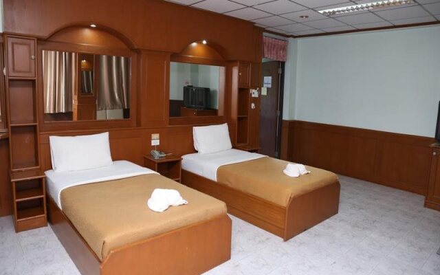 Banpaktai Hotel