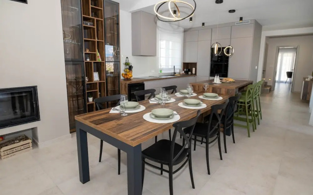 Holiday House Jewel With Private Pool