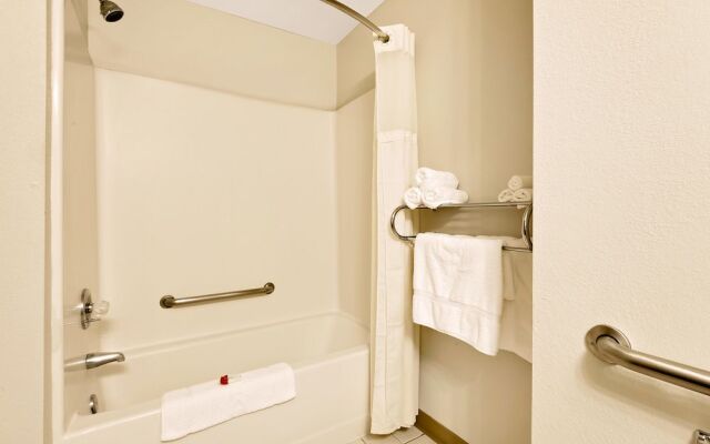 Baymont Inn & Suites Lawrenceburg