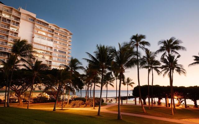 Waikiki Shore by OUTRIGGER