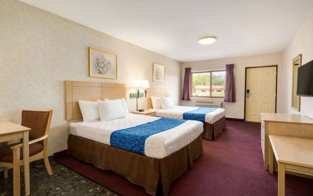 Travelodge by Wyndham Niagara Falls