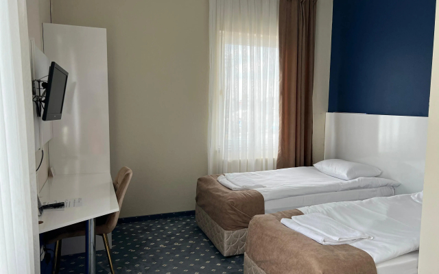 Hotel Safir Babice