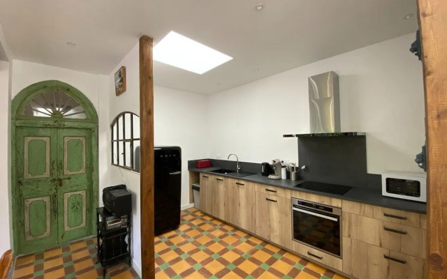 Holiday Home in Kerfany Near Beaches & Trails