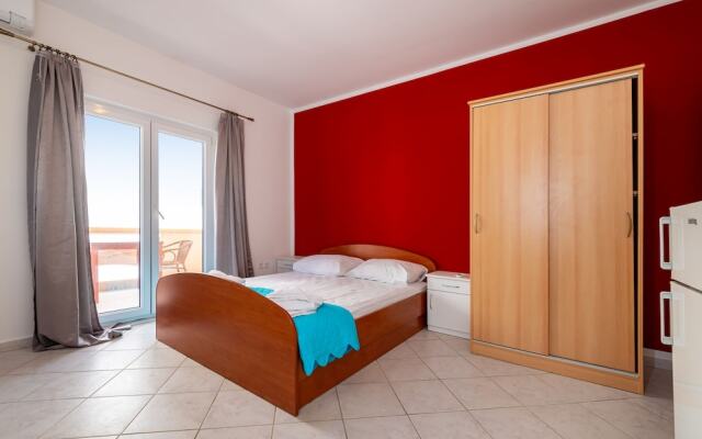 Bonvie Apartments in Center 12 B6