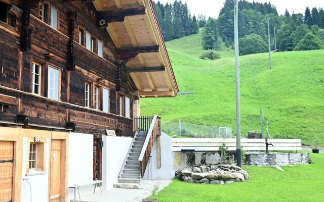 "chalet Grittelihus, Large Bathroom, Lots of Living Space, Nähe Interlaken"