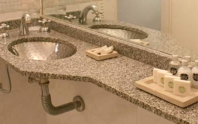 Cordoba 860 Suites