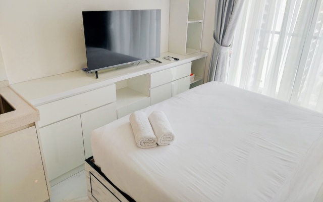 Cozy Living and Comfort Studio at Sky House BSD Apartment – Guest Rooms – Legok
