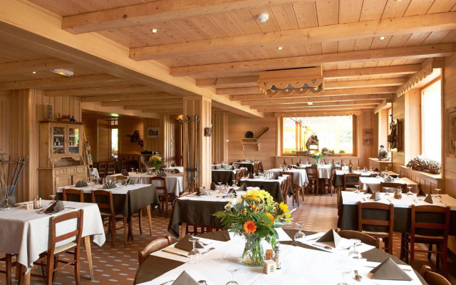 Hotel The Originals Auberge Hazemann (ex Relais du Silence)