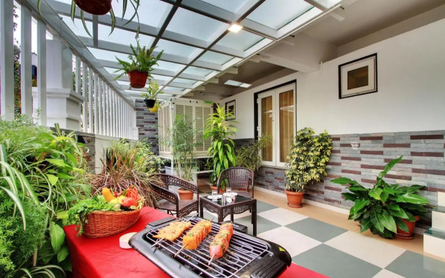 White Castle  (Boutique Apartment Hotel)