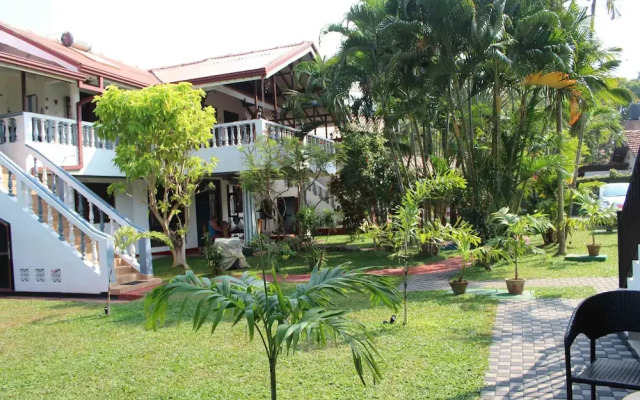Oyo 467 Lioni Holidays Villa